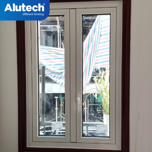 Cửa mở quay 2 cánh từ Alutech 