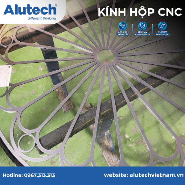 Kính hộp nan CNC màu xám đá 